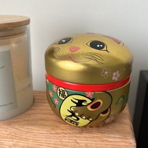 Golden Lucky Cat Bento
